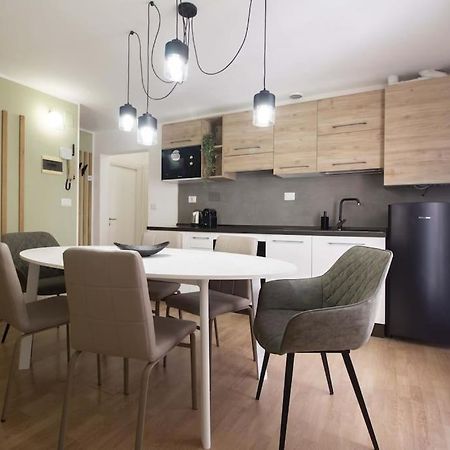 Elegant Flat In The City Centre With Two Suite เปรูจา ภายนอก รูปภาพ