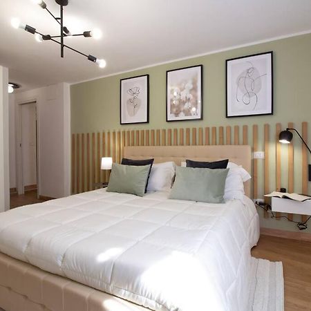 Elegant Flat In The City Centre With Two Suite เปรูจา ภายนอก รูปภาพ