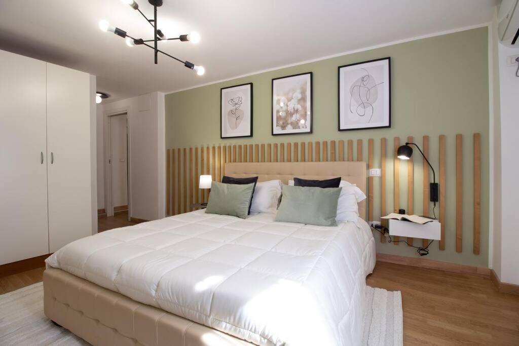 Elegant Flat In The City Centre With Two Suite เปรูจา ภายนอก รูปภาพ