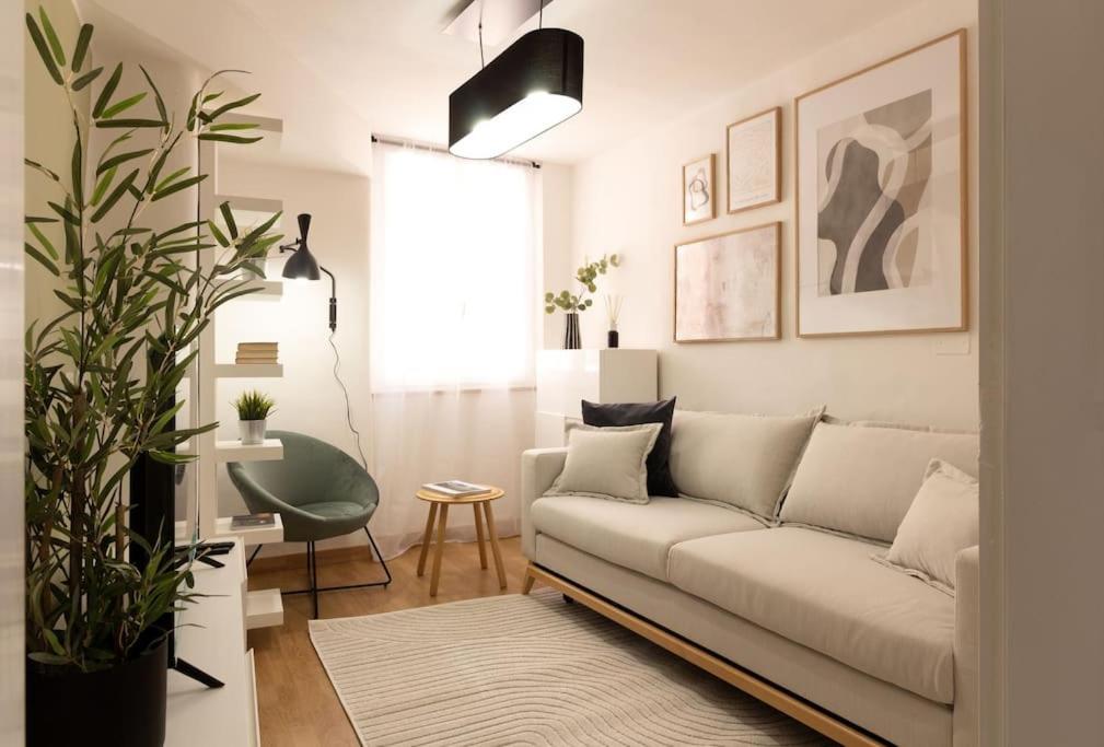 Elegant Flat In The City Centre With Two Suite เปรูจา ภายนอก รูปภาพ