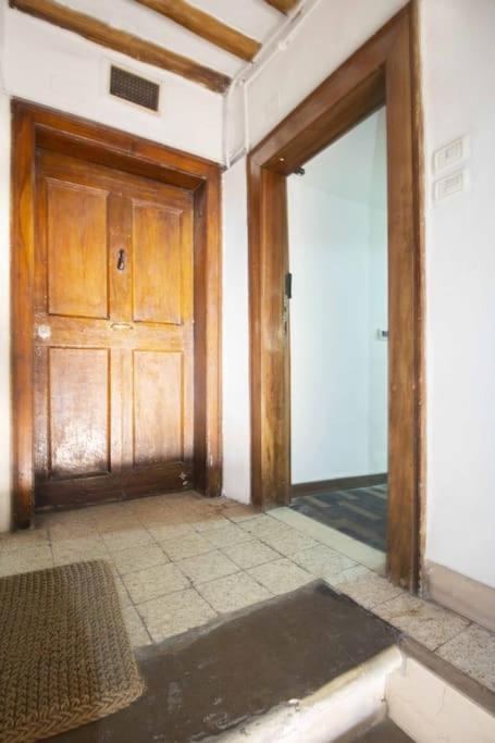 Elegant Flat In The City Centre With Two Suite เปรูจา ภายนอก รูปภาพ